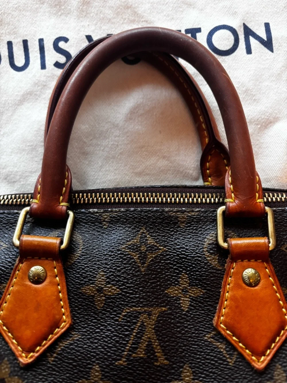 Louis Vuitton Brown Monogram Canvas Speedy 25 with Tan Leather Trim - Picture 3 of 12